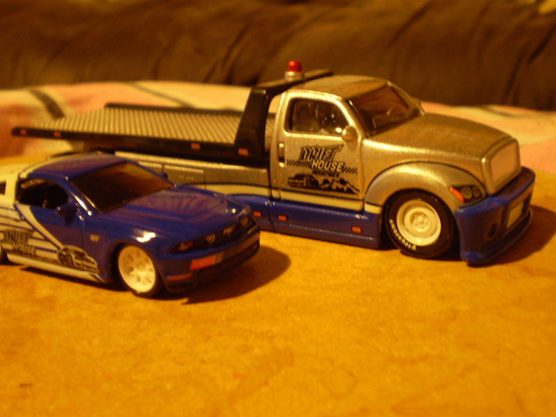 Illustration for article titled Photo dump Maisto Hauler Combos.